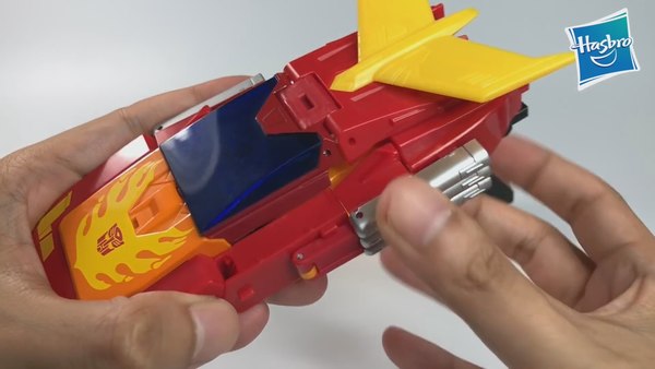 Power Of The Primes Leader Wave 1 Rodimus Prime Chinese Video Review With Screenshots 23 (23 of 76)